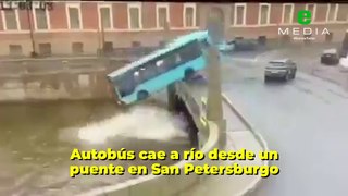 Tragedia en San Petersburgo: autobús cae al río Moika dejando varios fallecidos y heridos