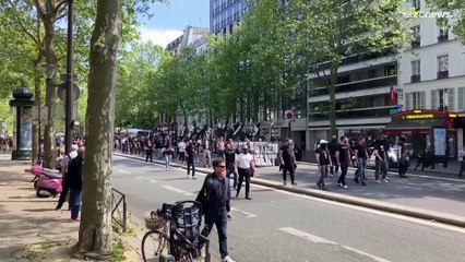 شاهد: مظاهرة لليمين المتطرف في قلب باريس.. رُفعت فيها شعارات فاشية