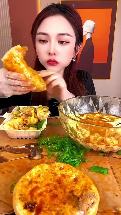 asmr Chinese food eating  || #asmr #food #trending #likeforlikes #viral #chinese #eating #shorts