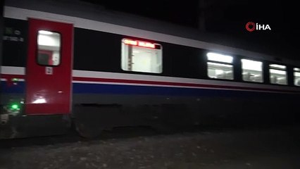 Malatya'da feci kaza: Trenin altında kalan otomobilin sürücüsü hayatını kaybetti