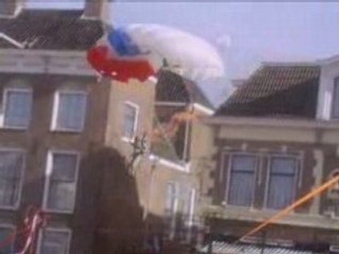 Centraal Beheer - Parachutist crasht tijdens opname reclame