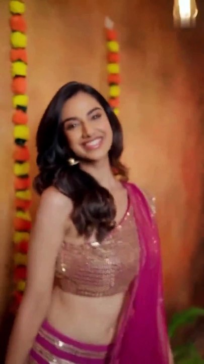 Actress Meenakshi chaudry cute video