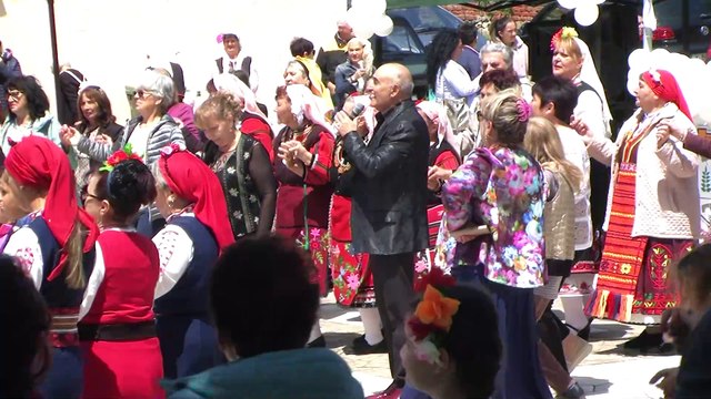 Донка и Тодор Кожухаров на Запели са, заиграли са край Сакара