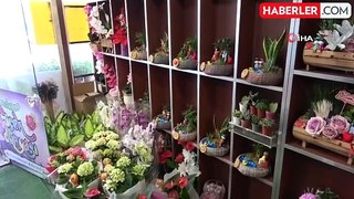 Deprem bölgesindeki anneler için başlatılan 'Askıda Çiçek' uygulamasına Türkiye'nin dört bir yanından destek geldi