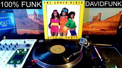 THE JONES GIRLS - love is comin' atcha (1984)