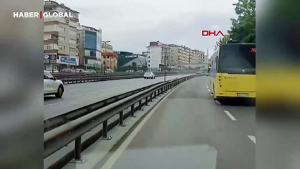 İstanbul'da düğün konvoyu şeritleri kapattı