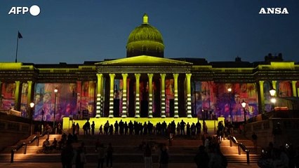 Londra, la National Gallery si illumina per il suo 200  anniversario