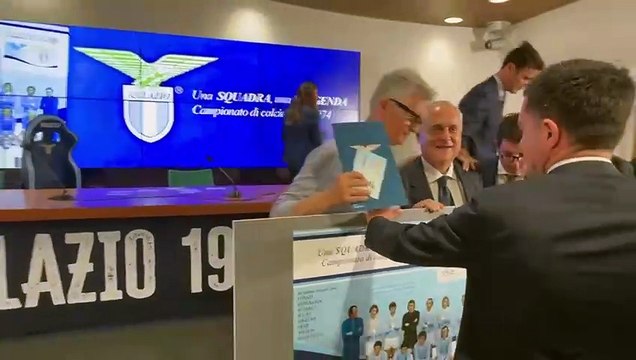 Lazio del '74, ecco il francobollo e la medaglia in onore dello scudetto