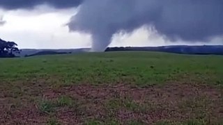 Tornado atinge Gentil, cidade no norte do RS; assista