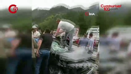 Adana’da 2 TIR, 5 otomobil birbirine girdi: 2’i ağır 6 yaralı