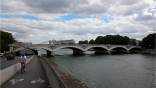 Paris : un corps démembré et non identifié retrouvé dans une valise en feu sous un pont