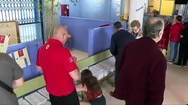 Arranca el 12M con la votación de los candidatos y la avería de Rodalies