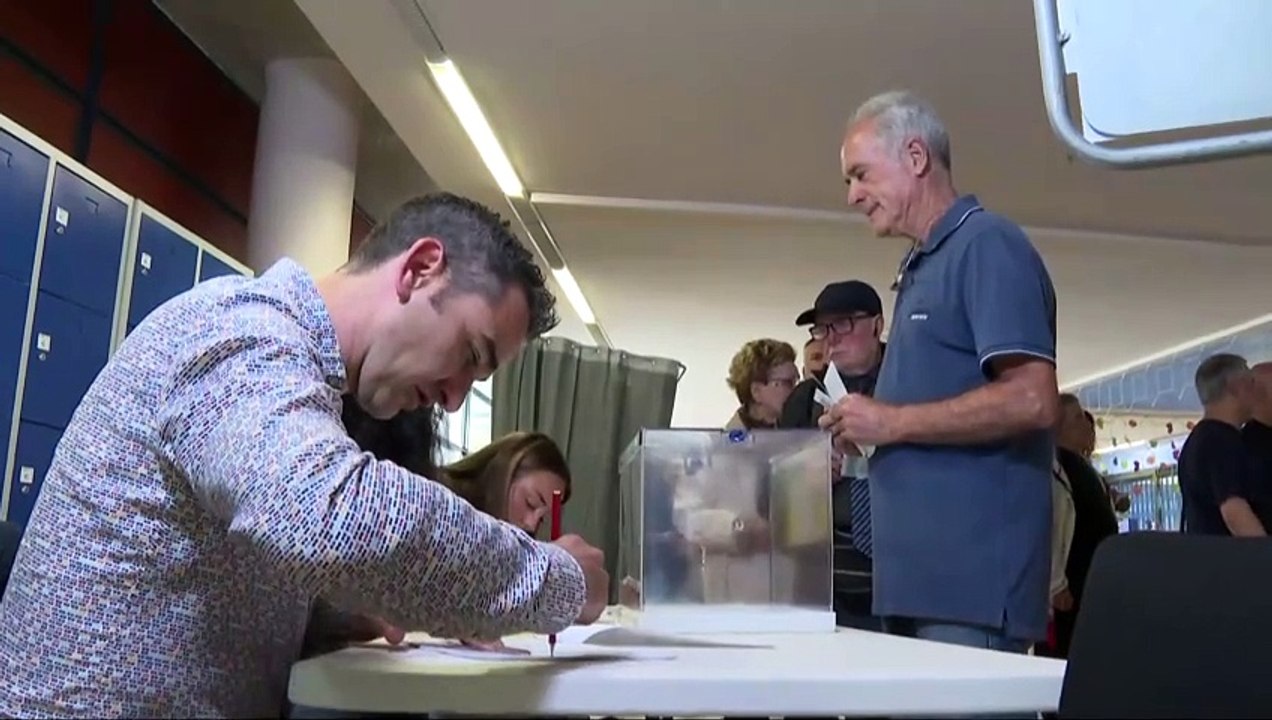 La participación se sitúa en un 26,8% a las 13 horas en Catalunya, 4 puntos más