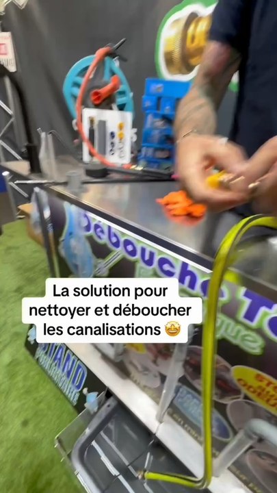 La solution pour nettoyer et déboucher les canalisations  (Note : Cette vidéo enregistrée à la Foire de Paris ne fait l’objet d’aucune contrepartie)