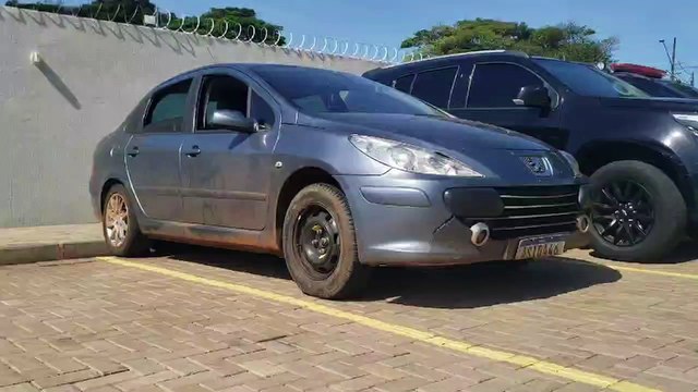 Peugeot com alerta de furto é recuperado pela Guarda Municipal no Floresta