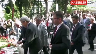 CHP Genel Başkanı Özgür Özel, Zübeyde Hanım'ın Anıt Mezarını Ziyaret Etti