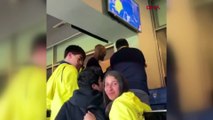 Fenerbahçe tribünlerinden Anelka'ya yoğun ilgi