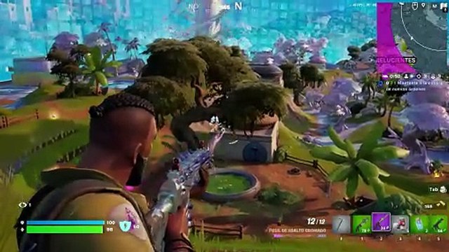 Inflige daño a oponentes con escopetas