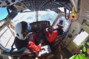 Bloccato a 2.800 metri d'altezza, alpinista salvato con elisoccorso - Video