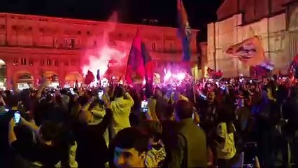 Video herunterladen: Video: Bologna in Champions League, festa in piazza