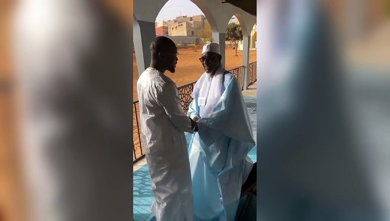 Touba: Les images de la visite de Sonko chez Serigne Fallou Chouaïb Mbacké