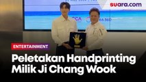 Proses Peletakan Handprinting Milik Ji Chang Wook di Collect Town Korea 360 Jakarta