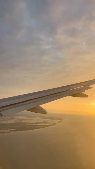 LES PLUS BELLES plages de Camargue vues du ciel