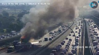 Arde un camión en la M-45 causando un tráfico masivo