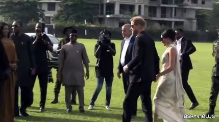 Il principe Harry e sua moglie Meghan ad una partita di Polo