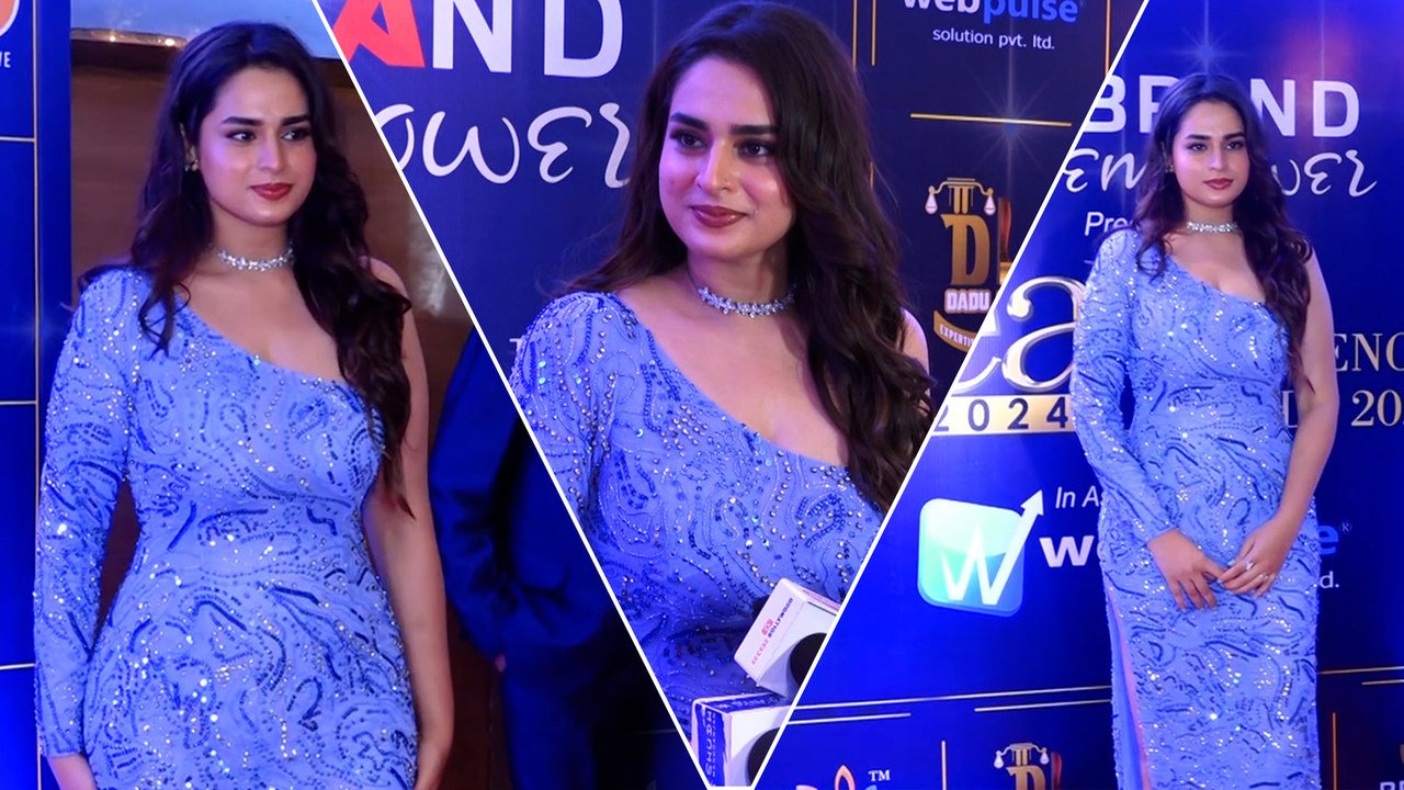 Ayesha Khan's Lavish Beauty In Side Slit Lavender Dress