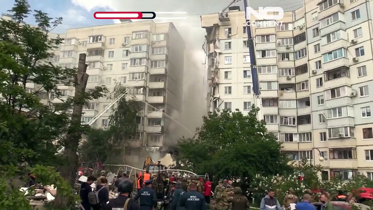 Einsturz in Belgorod: Rettungshelfer beinahe erschlagen