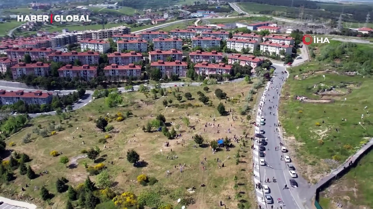 Ekran bağımlılığını azaltmak için şenlik düzenlediler: Gökyüzü rengarenk