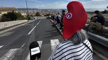 JO 2024 : Partie du Sémaphore, la Flamme monte le Mont Saint-Clair à Sète