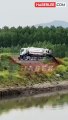 Skandal görüntü! Düzce Gölyaka Belediyesi'ne ait araç lağım suyunu Melen Çayı'na boşalttı