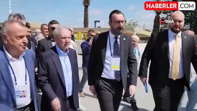 Fenerbahçe Kongre ve Divan üyeleri Aziz Yıldırım'ın aday olması için noter imzalı beyanname toplamaya başladı