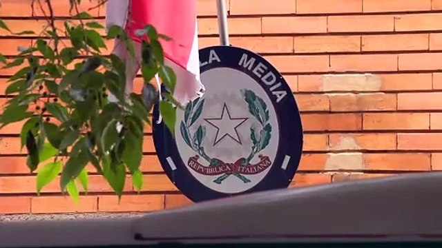 Milano, spray urticante in una scuola media: soccorsi in azione