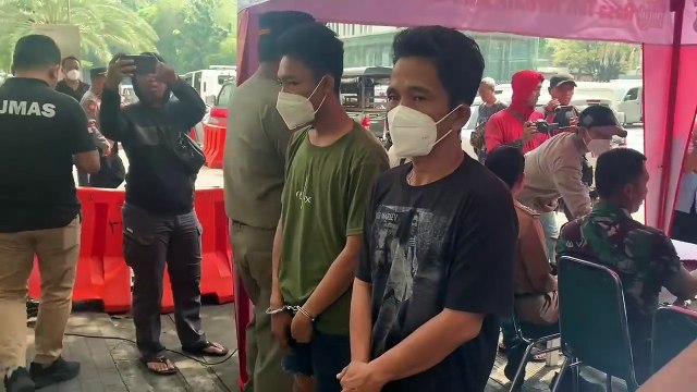 Penangkapan Jukir Liar Masjid Istiqlal yang Getok Rp150 Ribu