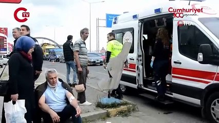 Tekstil işçilerini taşıyan servis minibüsü kaza yaptı 10 yaralı