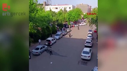 Akrabaların bıçaklı, tabureli kavgası kamerada