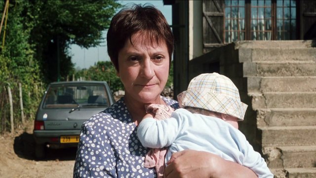 Plus qu'hier, moins que demain Bande-annonce VF