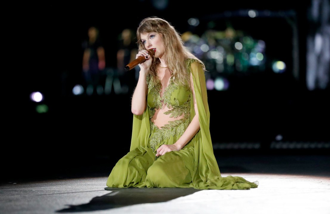 Taylor Swift writes thank you note after tour changes