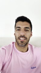 Luis Suárez's Special Greeting to Urreta ⚽