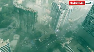 Hindistan'da toz fırtınası sonucu reklam panosu düştü, 8 kişi hayatını kaybetti