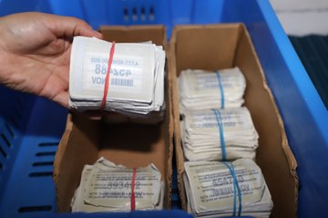 Calcomanías vehiculares de febrero se entregarán a partir del viernes en el Municipio de Panamá