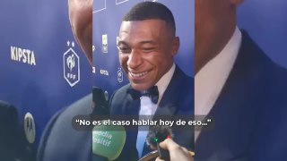 Le preguntan a Mbappé si ha firmado con el Madrid: sus risas dicen mucho