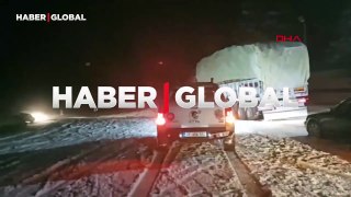 Kastamonu'da çileli gece: Kar yolları kapattı, araçlar mahsur kaldı