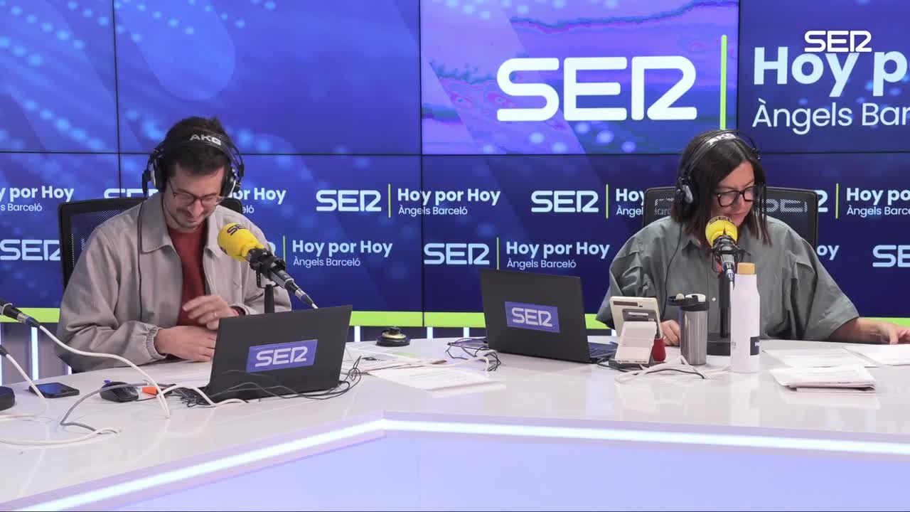 Una vecina de Murcia hablando inglés a su manera hace estallar a Àngels Barceló en carcajadas: hay que escucharlo