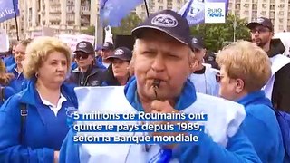 Les travailleurs roumains protestent contre un 
