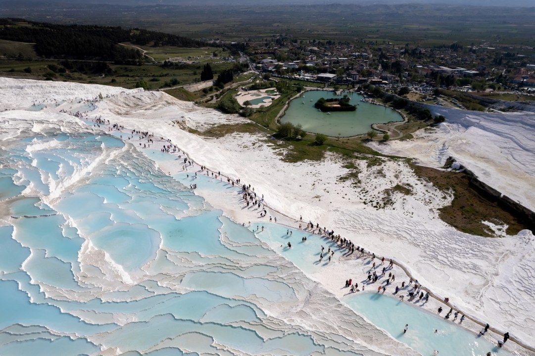 Şifalı doğal güzellik: 'Beyaz cennet' Pamukkale