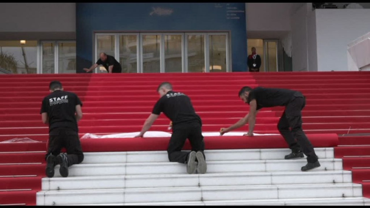 A Cannes il rito del tappeto rosso, al via la kermesse del cinema